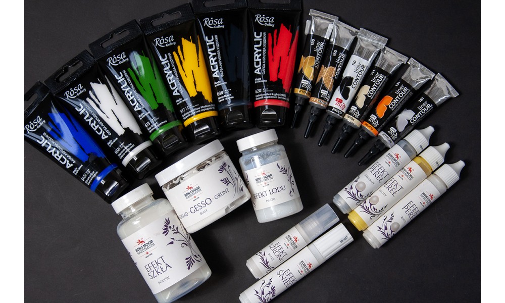 Produkty pomocne przy tworzeniu dekoracji świątecznych  